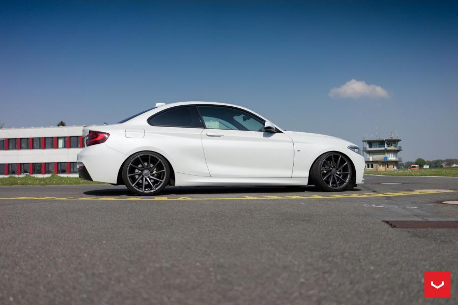  BMW 2-Series on Vossen Wheels (CVT) 2017 года  (фото 41 из 46)